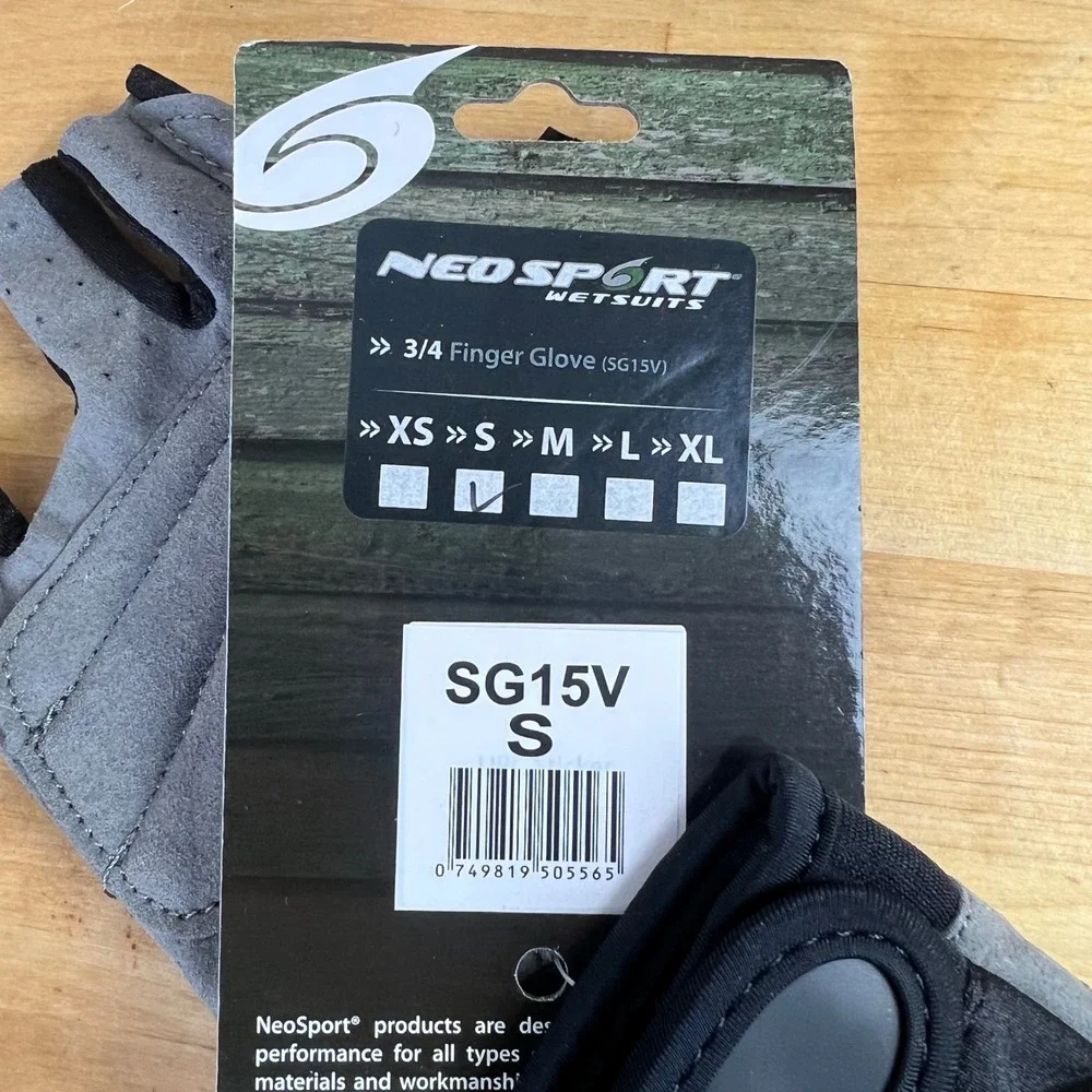 NeoSport Wetsuits 3/4 Finger Glove SG15V Unisex Size Small Black Gray New Kayak